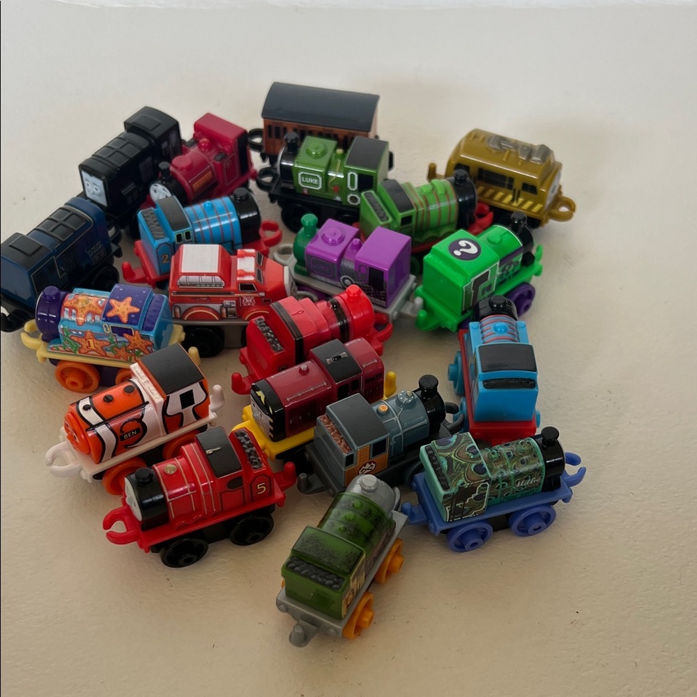 20 Thomas Mini Train Toys